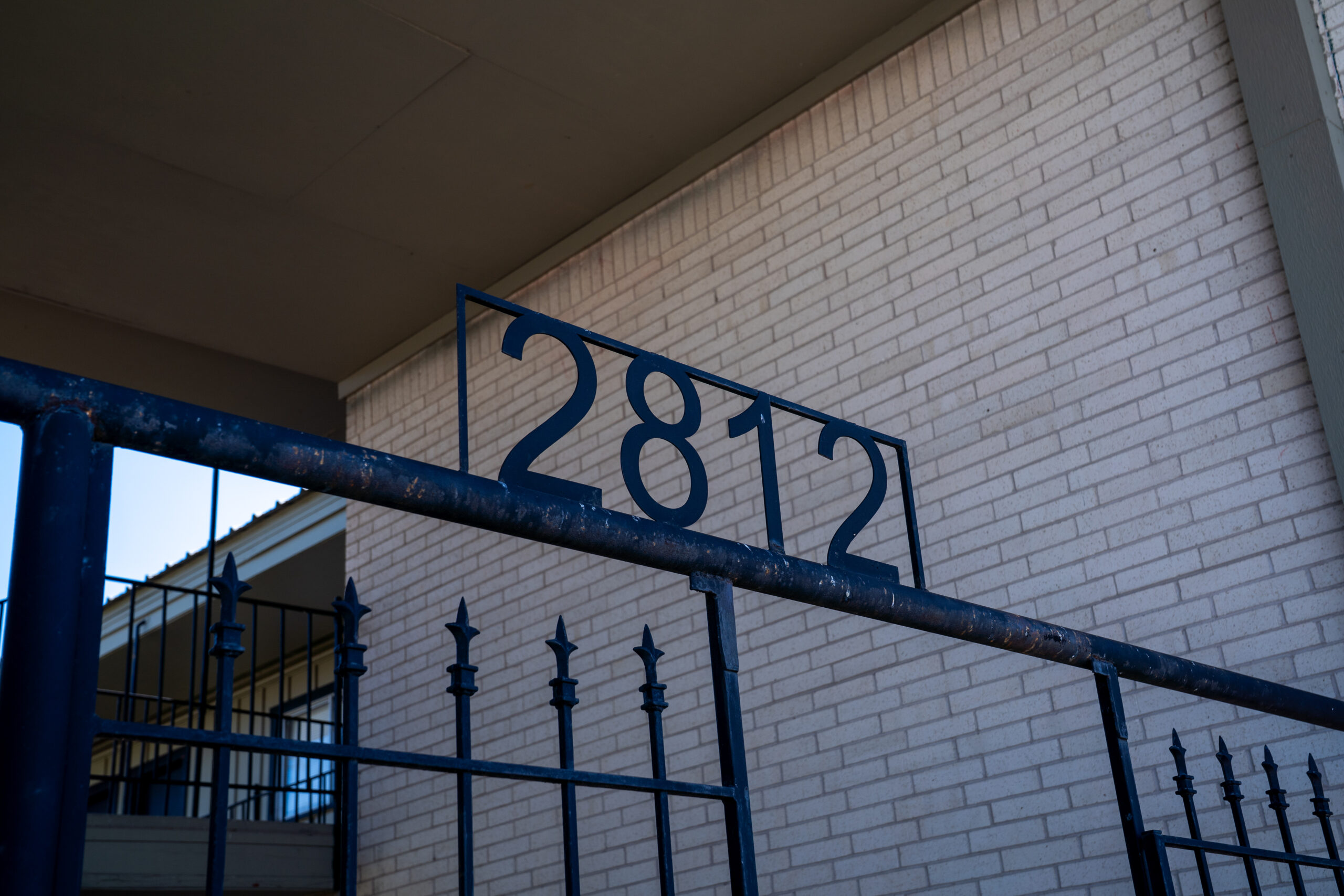 DSC05481 Oakridge exterior