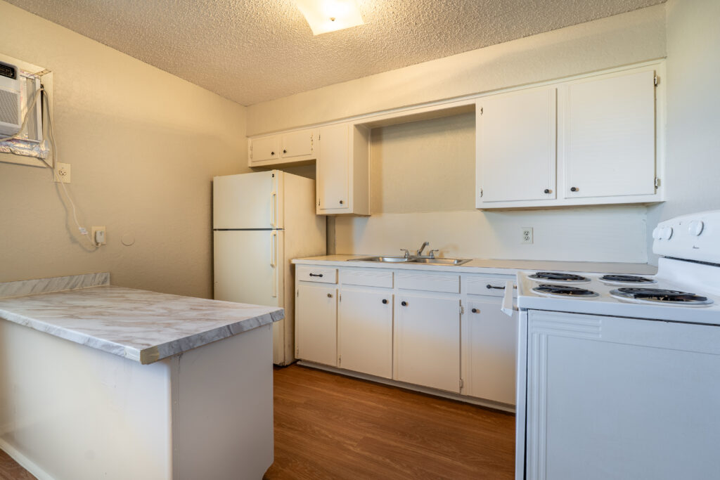 Lacy Lakeview 9MB-3