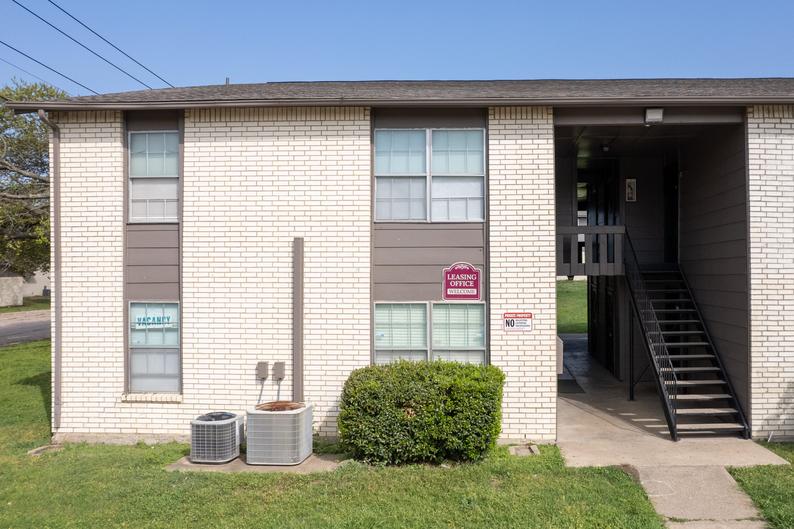 Marlin Manor Exterior-2